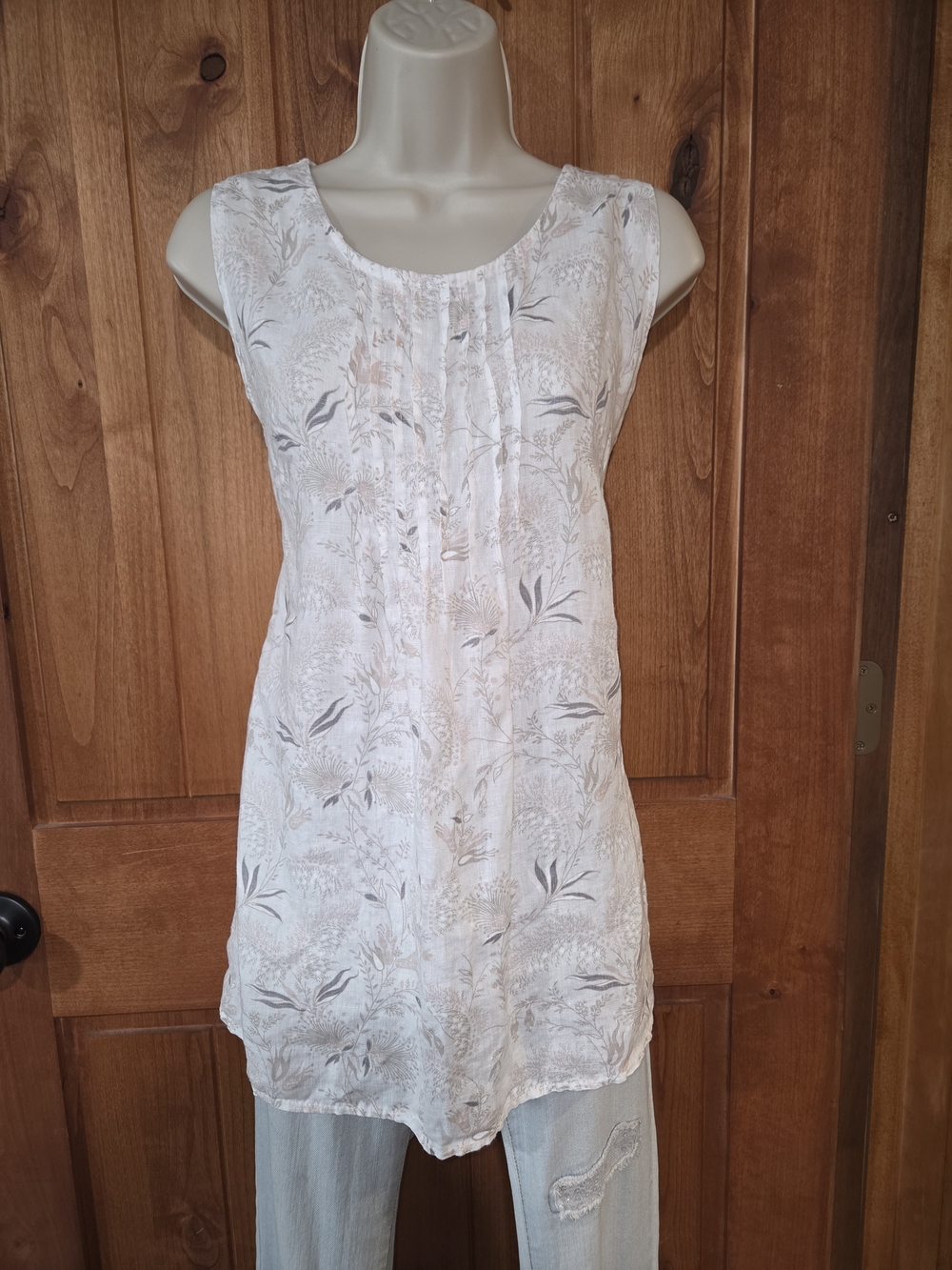 Laura Bianchi White Floral Scoop-Neck Sleeveless Tunic Tank